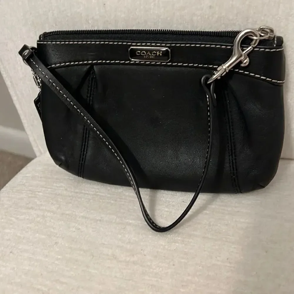 Coach Wristlet - Picture 1 of 5